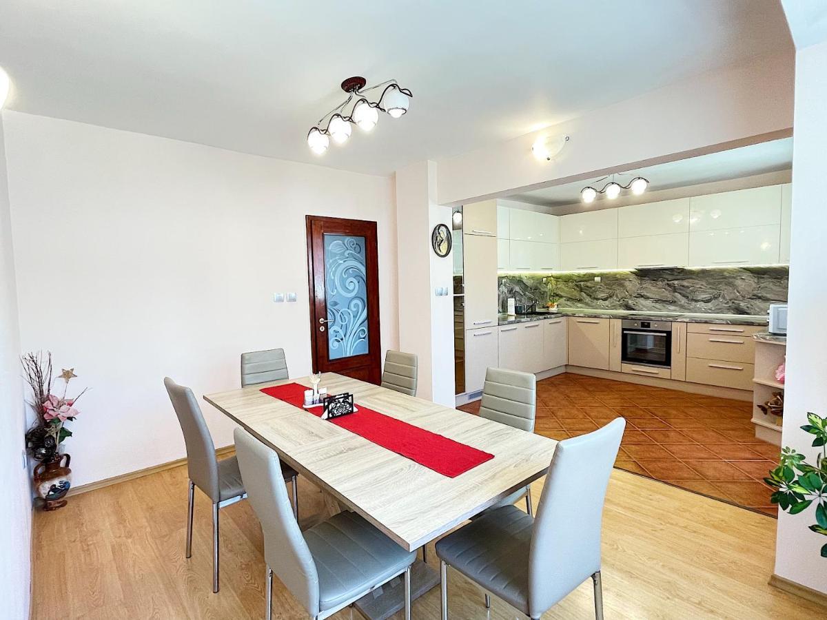 Spacious And Bright Maisonette Varna Center Eksteriør billede