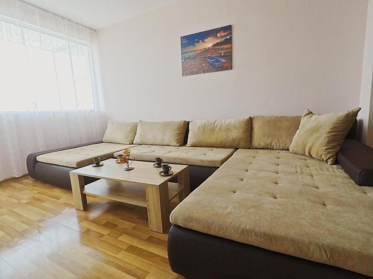 Spacious And Bright Maisonette Varna Center Eksteriør billede