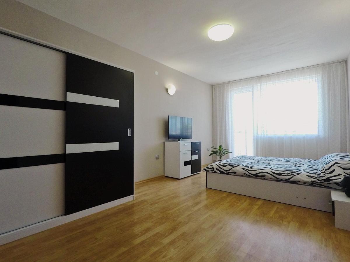 Spacious And Bright Maisonette Varna Center Eksteriør billede
